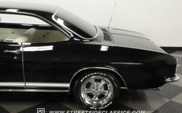 Unknown-Corvair-1965-Tuxedo-Black-White-30