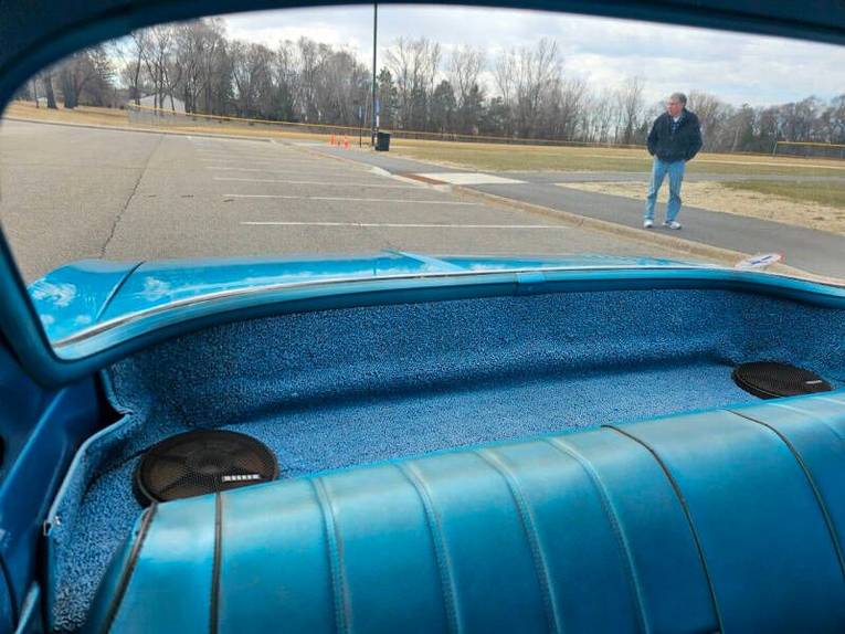Unknown-Corvair-1966-Marina-Blue-blue-37