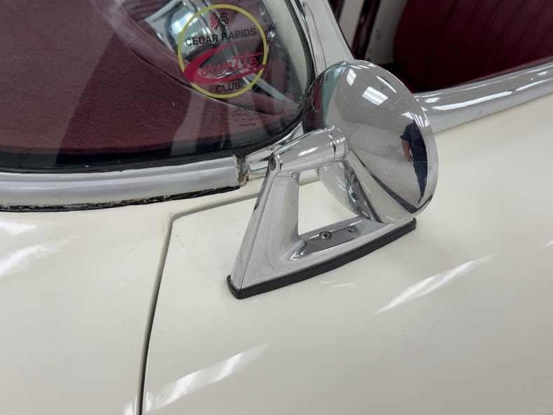 Unknown-Corvette-1953-Ermine-White-Burgundy-14