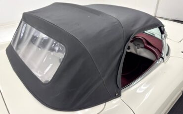 Unknown-Corvette-1953-Ermine-White-Burgundy-31