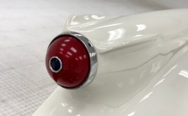 Unknown-Corvette-1953-Ermine-White-Burgundy-32