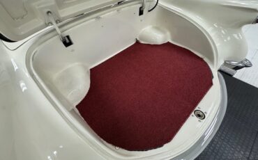Unknown-Corvette-1953-Ermine-White-Burgundy-43