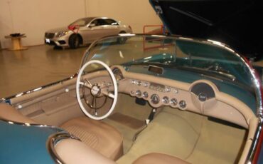 Unknown-Corvette-1954-Pennant-Blue-Tan-17