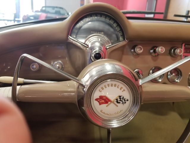Unknown-Corvette-1954-Pennant-Blue-Tan-8