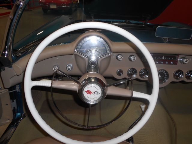 Unknown-Corvette-1954-Pennant-Blue-Tan-9