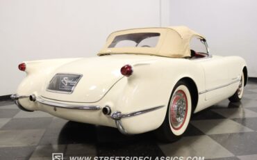 Unknown-Corvette-1954-Polo-White-Red-11