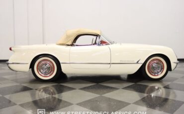 Unknown-Corvette-1954-Polo-White-Red-13
