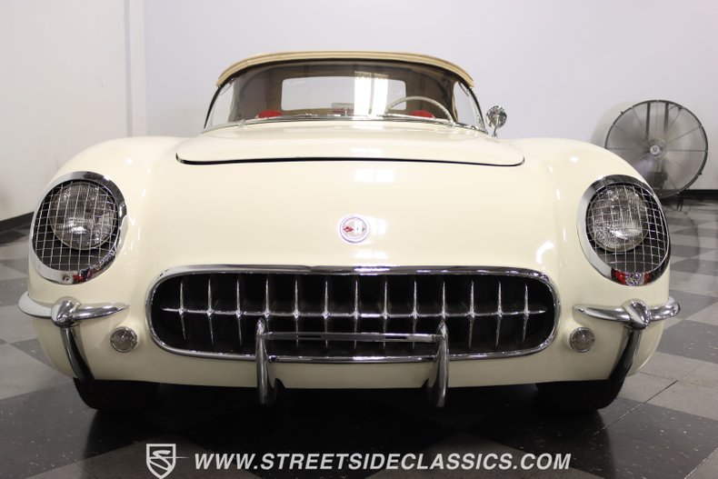 Unknown-Corvette-1954-Polo-White-Red-16