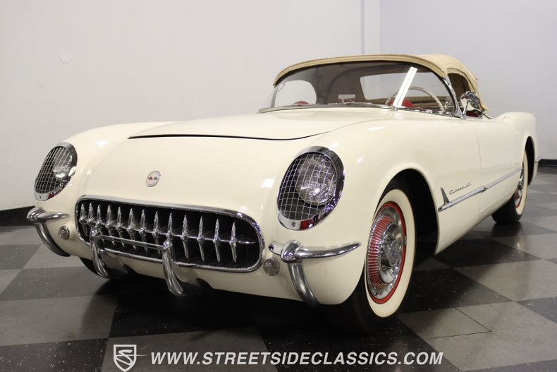 Unknown-Corvette-1954-Polo-White-Red-17