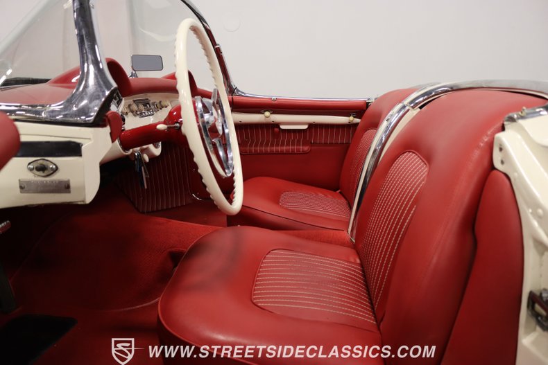 Unknown-Corvette-1954-Polo-White-Red-2