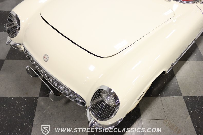 Unknown-Corvette-1954-Polo-White-Red-20