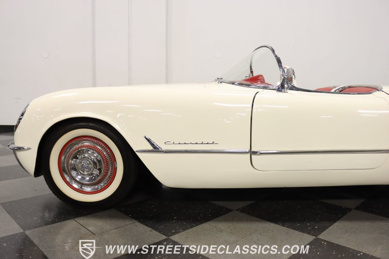 Unknown-Corvette-1954-Polo-White-Red-21