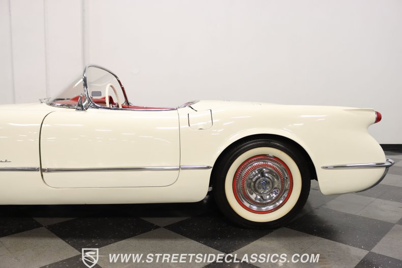 Unknown-Corvette-1954-Polo-White-Red-22