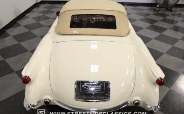 Unknown-Corvette-1954-Polo-White-Red-25