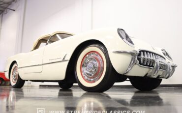 Unknown-Corvette-1954-Polo-White-Red-26