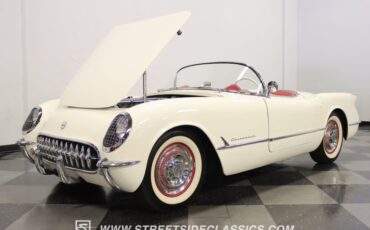 Unknown-Corvette-1954-Polo-White-Red-27