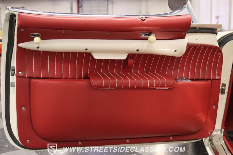 Unknown-Corvette-1954-Polo-White-Red-32