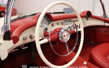 Unknown-Corvette-1954-Polo-White-Red-33