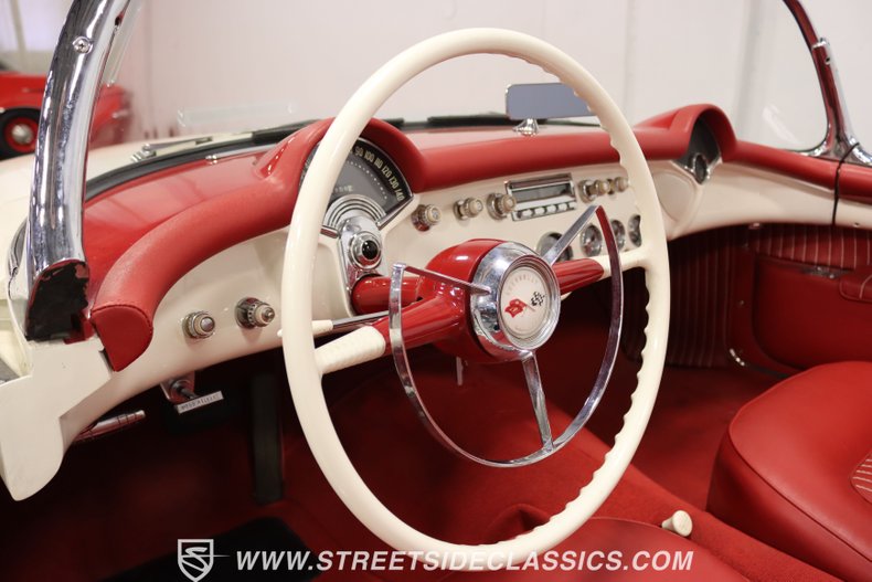 Unknown-Corvette-1954-Polo-White-Red-33