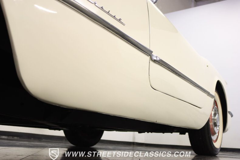 Unknown-Corvette-1954-Polo-White-Red-38