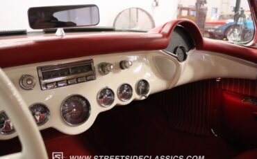 Unknown-Corvette-1954-Polo-White-Red-40