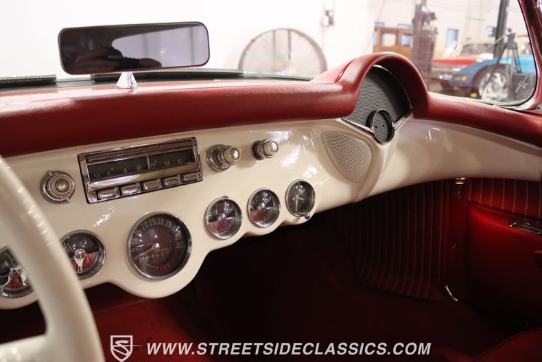 Unknown-Corvette-1954-Polo-White-Red-40