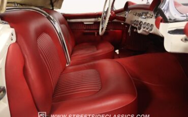 Unknown-Corvette-1954-Polo-White-Red-42