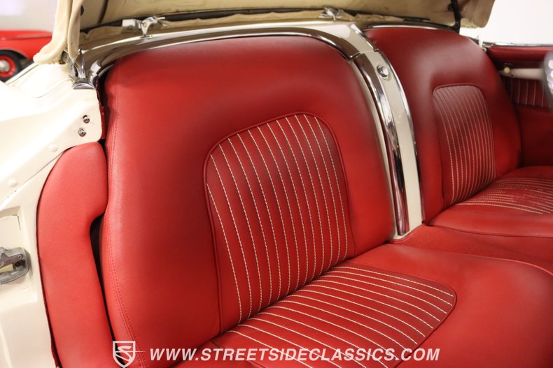 Unknown-Corvette-1954-Polo-White-Red-43