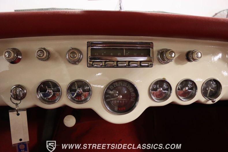 Unknown-Corvette-1954-Polo-White-Red-44