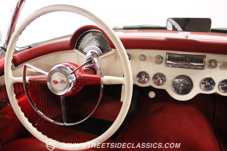 Unknown-Corvette-1954-Polo-White-Red-47
