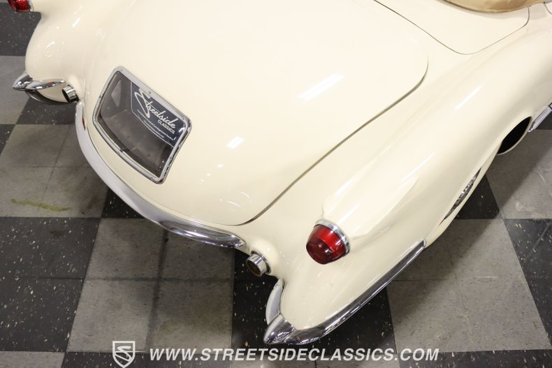 Unknown-Corvette-1954-Polo-White-Red-5