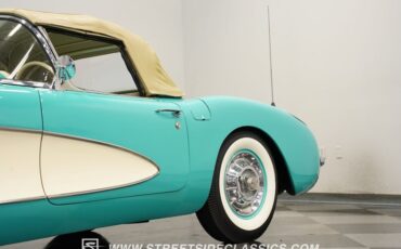 Unknown-Corvette-1956-Cascade-Green-Beige-39