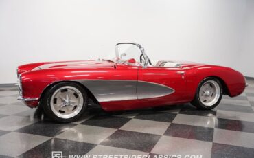 Unknown-Corvette-1957-Metallic-Burgundy-Black-1
