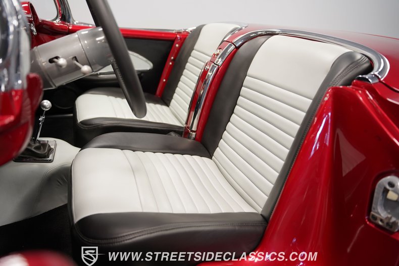 Unknown-Corvette-1957-Metallic-Burgundy-Black-16