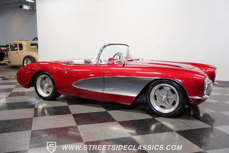 Unknown-Corvette-1957-Metallic-Burgundy-Black-17