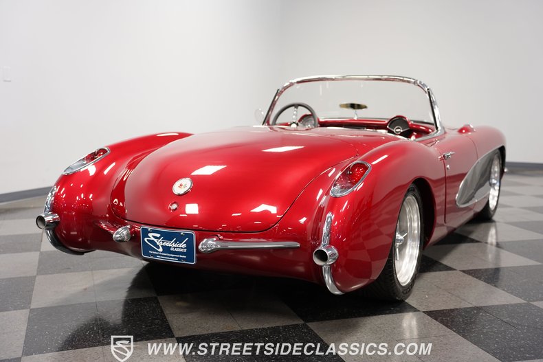 Unknown-Corvette-1957-Metallic-Burgundy-Black-2