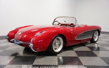 Unknown-Corvette-1957-Metallic-Burgundy-Black-22