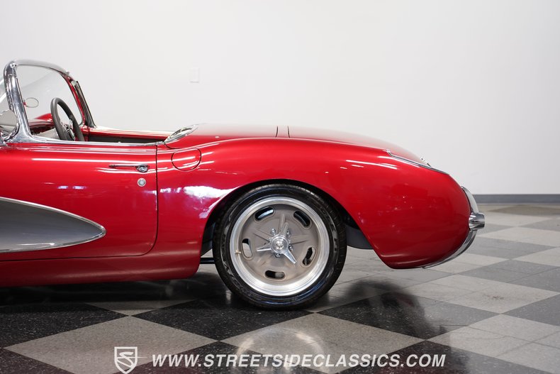 Unknown-Corvette-1957-Metallic-Burgundy-Black-24