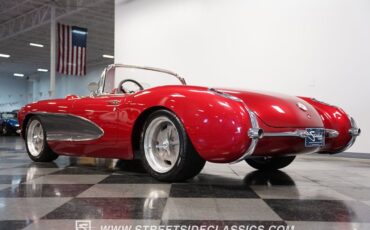 Unknown-Corvette-1957-Metallic-Burgundy-Black-25