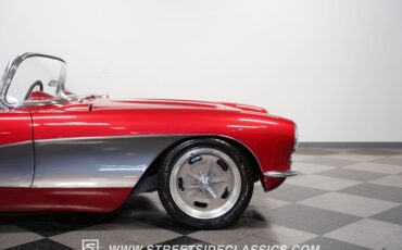 Unknown-Corvette-1957-Metallic-Burgundy-Black-26