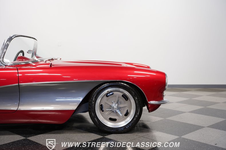 Unknown-Corvette-1957-Metallic-Burgundy-Black-26