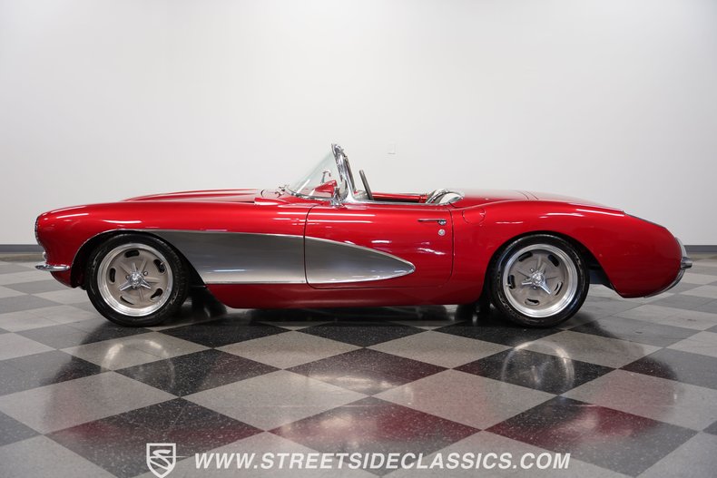 Unknown-Corvette-1957-Metallic-Burgundy-Black-32