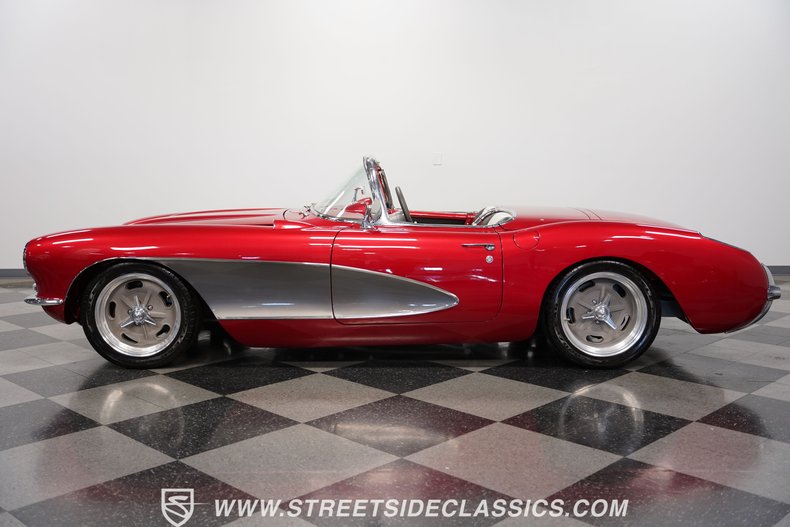 Unknown-Corvette-1957-Metallic-Burgundy-Black-34