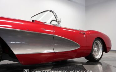 Unknown-Corvette-1957-Metallic-Burgundy-Black-42