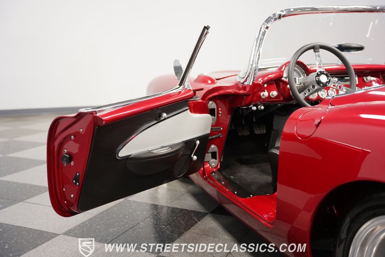 Unknown-Corvette-1957-Metallic-Burgundy-Black-7