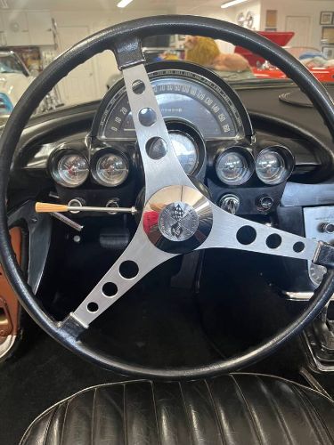 Unknown-Corvette-1958-Aztec-Bronze-Copper-10