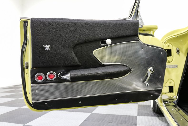 Unknown-Corvette-1958-Yellow-BLACK-23