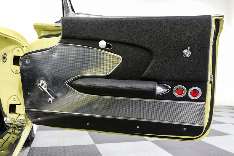 Unknown-Corvette-1958-Yellow-BLACK-26
