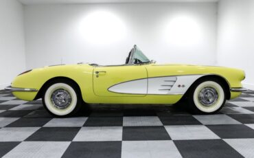 Unknown-Corvette-1958-Yellow-BLACK-7