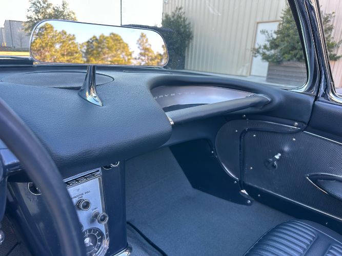 Unknown-Corvette-1958-Yellow-Gray-11